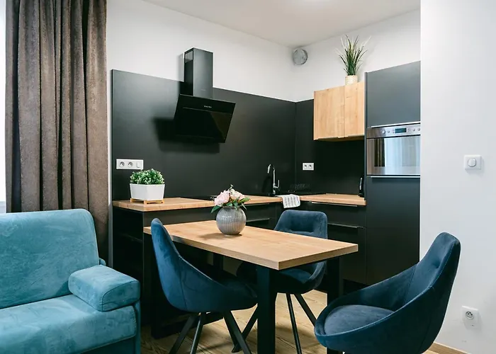 Jarila Boutique By Chors * ブラチスラヴァ