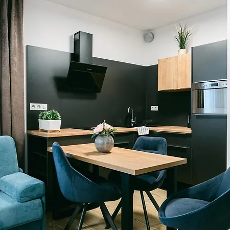 Jarila Boutique By Chors * براتسيلافا